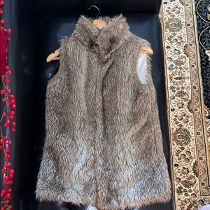 Faux Fur Sleeveless Jacket